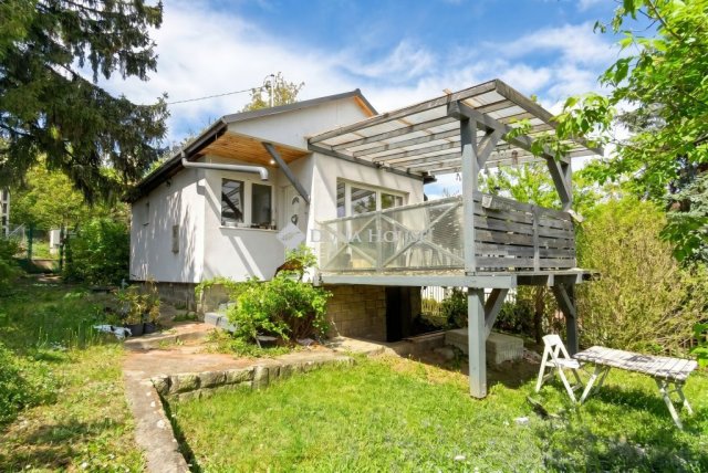 Eladó családi ház, Leányfaluban 56 M Ft, 1+1 szobás