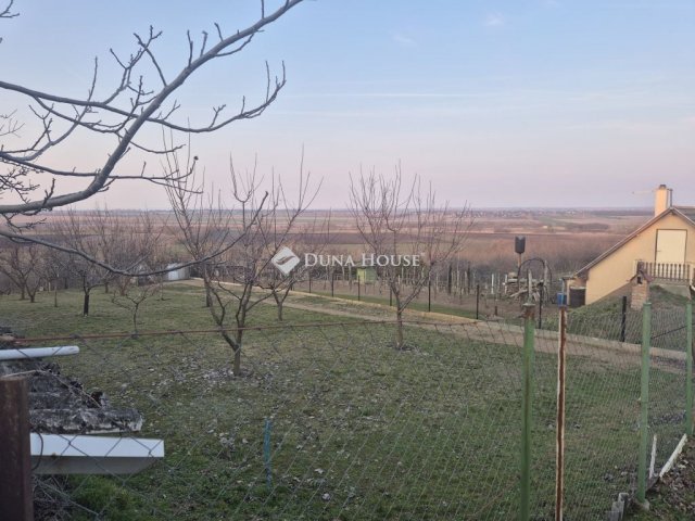 Eladó telek, Siófokon 20 M Ft / költözzbe.hu