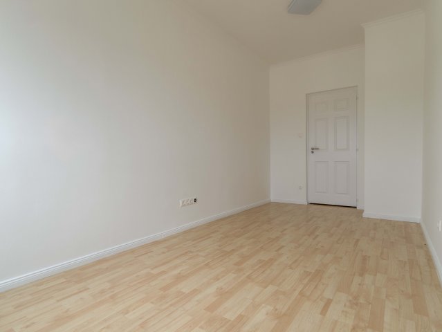 Eladó téglalakás, Szekszárdon, Kőrösi Csoma Sándor utcában