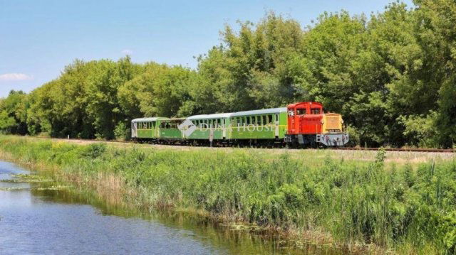 Eladó nyaraló, Balatonfenyvesen 37 M Ft, 4 szobás