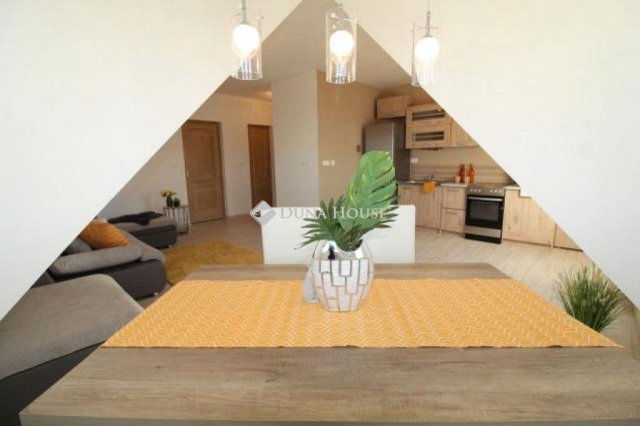 Eladó téglalakás, Debrecenben 73 M Ft, 3 szobás