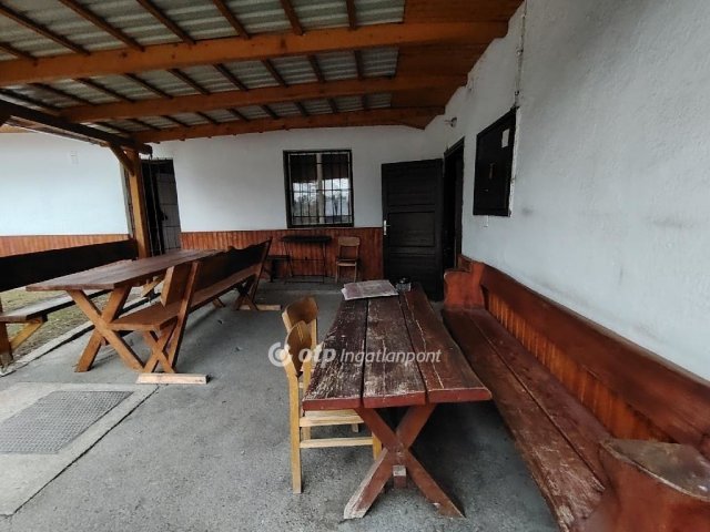 Eladó üzlethelyiség, Szőkéden 23 M Ft / költözzbe.hu