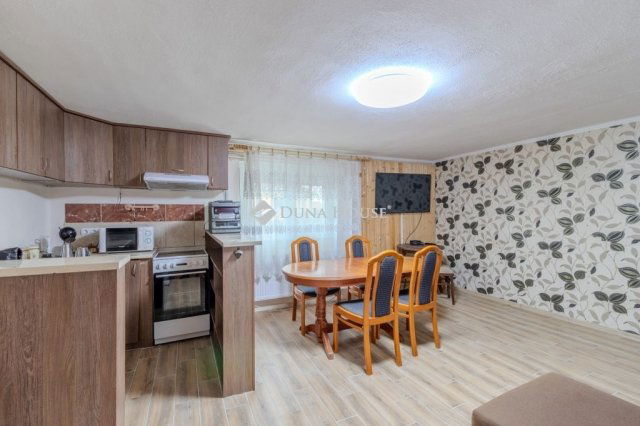 Eladó családi ház, Cserépfaluban 58 M Ft, 6 szobás