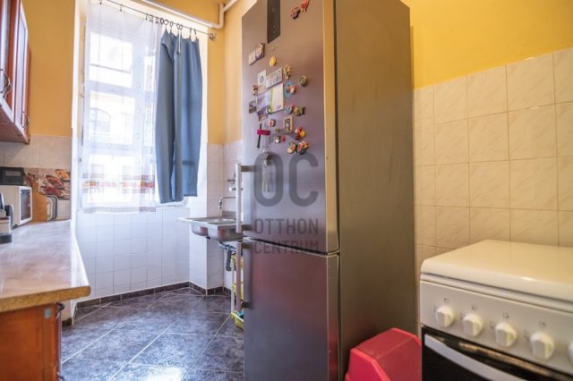 Eladó téglalakás, Budapesten, VI. kerületben 91.5 M Ft, 3 szobás
