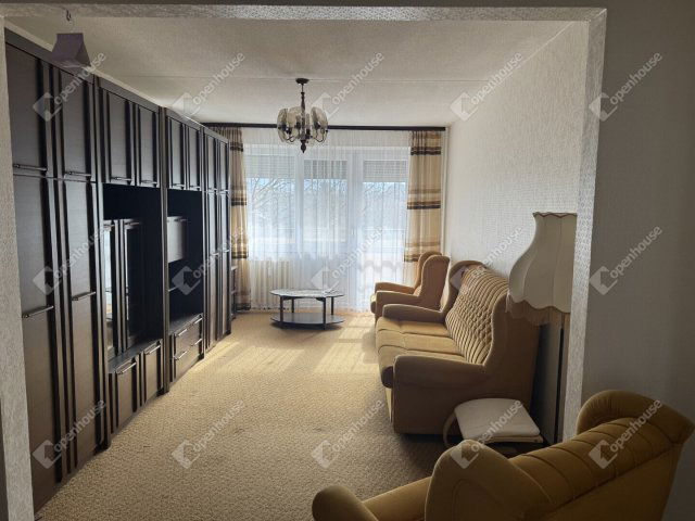 Kiadó panellakás, albérlet, Győrött 180 E Ft / hó, 2 szobás