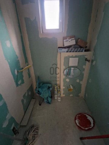 Eladó családi ház, Pilisvörösváron 44 M Ft, 2 szobás