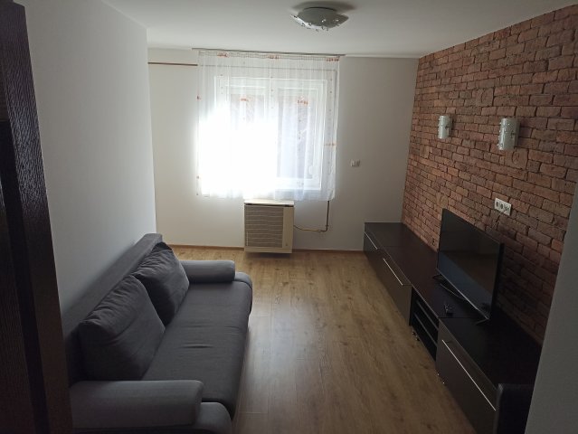 Kiadó téglalakás, albérlet, Debrecenben 220 E Ft / hó