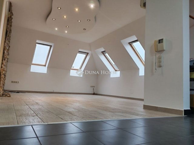 Eladó családi ház, Gödöllőn 134 M Ft, 4+2 szobás