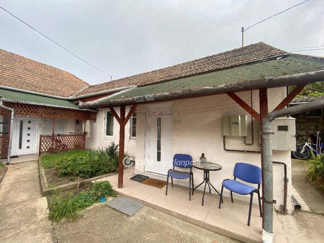 Eladó családi ház, Balassagyarmaton 19.8 M Ft, 1 szobás