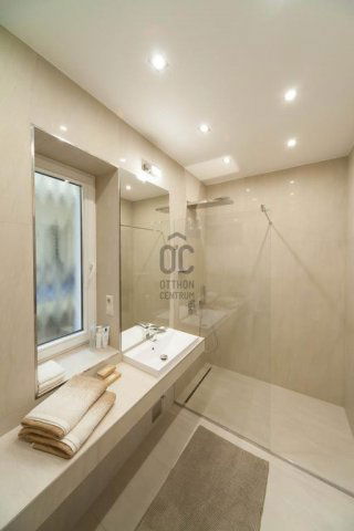 Eladó téglalakás, Budapesten, V. kerületben 234.9 M Ft, 2 szobás