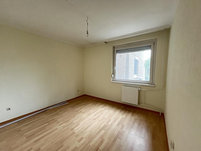 Eladó panellakás, Budapesten, III. kerületben 74.9 M Ft, 2 szobás