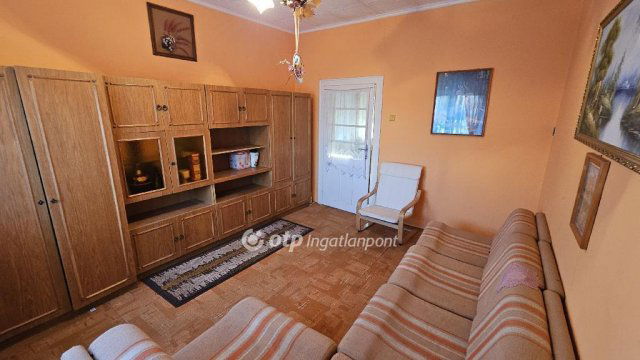 Eladó családi ház, Szihalmon 20 M Ft, 3 szobás