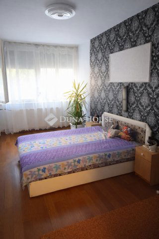 Eladó téglalakás, Debrecenben 61.5 M Ft, 2 szobás