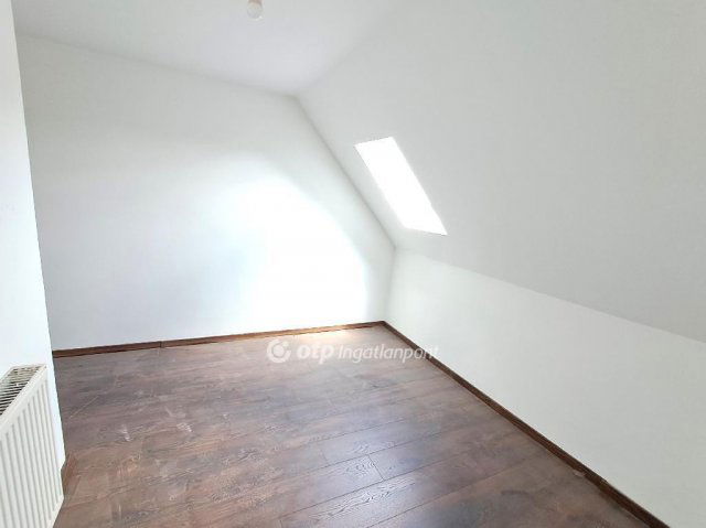 Eladó családi ház, Kecskeméten 98 M Ft, 6+1 szobás