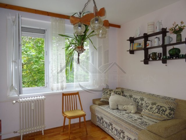 Eladó panellakás, Győrött 47.5 M Ft, 2 szobás