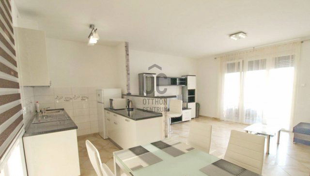 Kiadó téglalakás, albérlet, Debrecenben 260 E Ft / hó, 2 szobás