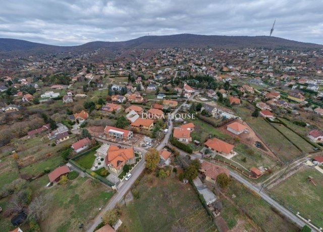 Eladó ikerház, Pécsett 159.9 M Ft, 4 szobás