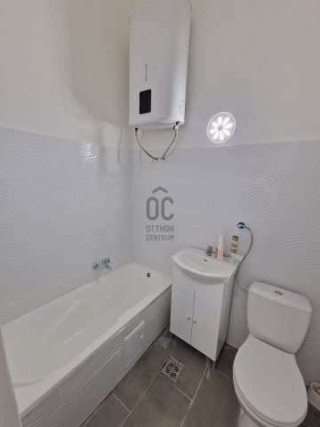 Eladó téglalakás, Budapesten, VIII. kerületben 43 M Ft, 1 szobás