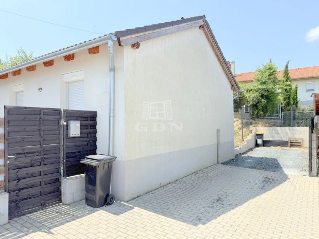 Eladó családi ház, Zalaegerszegen 67.5 M Ft, 5 szobás