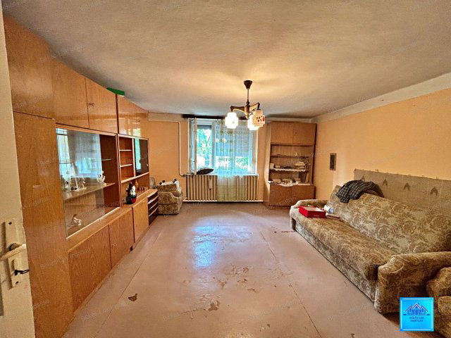 Eladó családi ház, Békésen 15 M Ft, 3 szobás