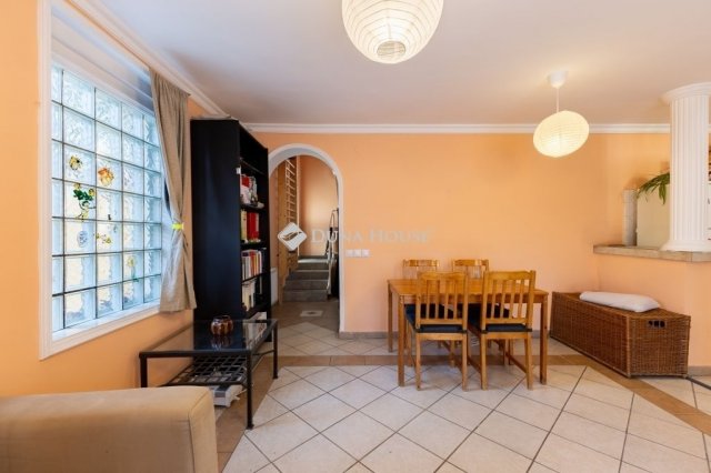 Eladó családi ház, Budapesten, III. kerületben 159 M Ft