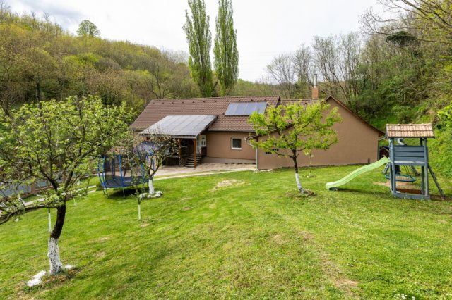 Eladó családi ház, Hidason 88 M Ft, 4 szobás