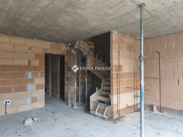Eladó sorház, Dunaharasztin 94.9 M Ft, 4 szobás