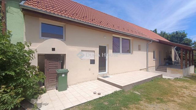 Eladó családi ház, Dombóváron, Kossuth Lajos utcában 12.9 M Ft
