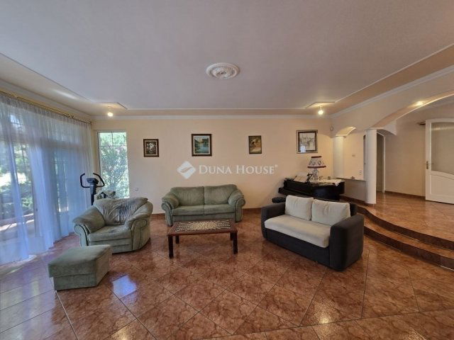 Eladó családi ház, Érden 235 M Ft, 5+1 szobás