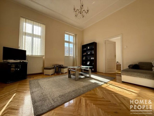 Eladó téglalakás, Szegeden 104 M Ft, 2+1 szobás