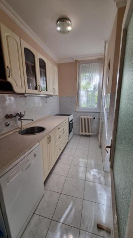 Eladó téglalakás, Tatabányán 39.9 M Ft, 1+2 szobás