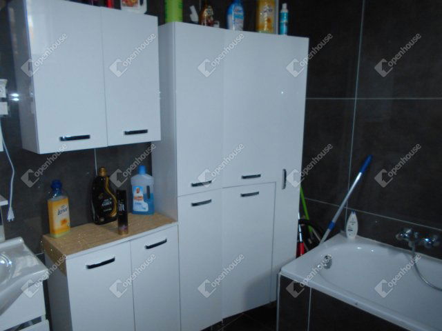 Eladó családi ház, Jászapátiban 21.5 M Ft, 3 szobás