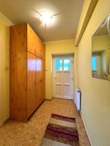 Kiadó téglalakás, albérlet, Pécsett, Szigeti úton, 2+1 szobás