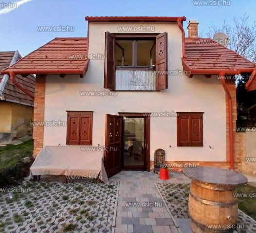 Eladó családi ház, Piliscséven 46.9 M Ft, 2 szobás