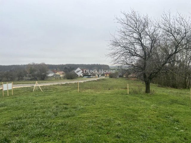 Eladó telek, Gyarmaton 16 M Ft / költözzbe.hu