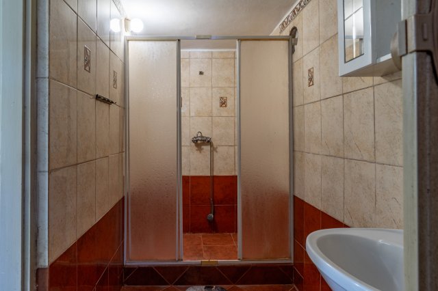 Eladó nyaraló, Varbón 65 M Ft, 2 szobás / költözzbe.hu