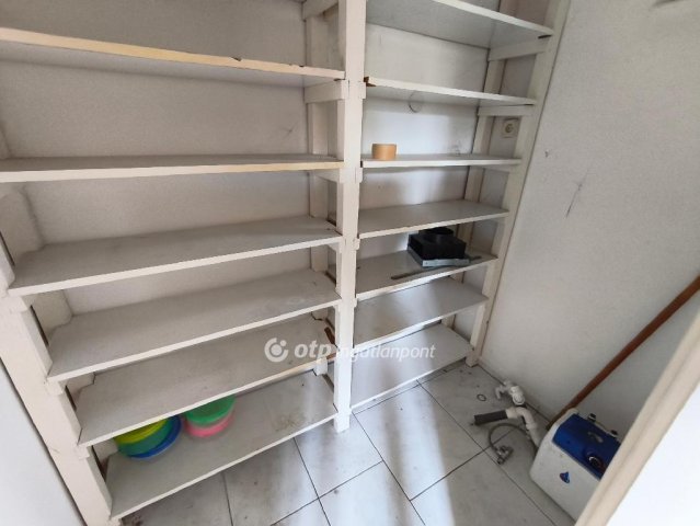 Eladó ikerház, Orosházán 38 M Ft, 1+3 szobás