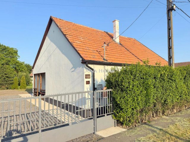 Eladó családi ház, Bodrogkeresztúron 130 M Ft, 3 szobás
