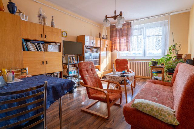 Eladó panellakás, Szegeden 44.98 M Ft, 1+2 szobás