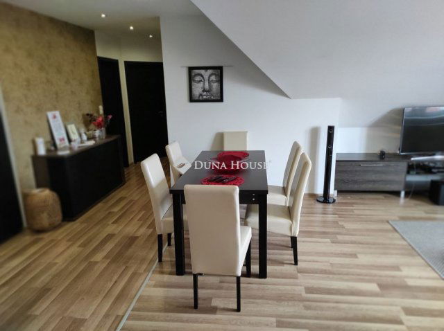 Kiadó téglalakás, albérlet, Etyeken 295 E Ft / hó, 3 szobás