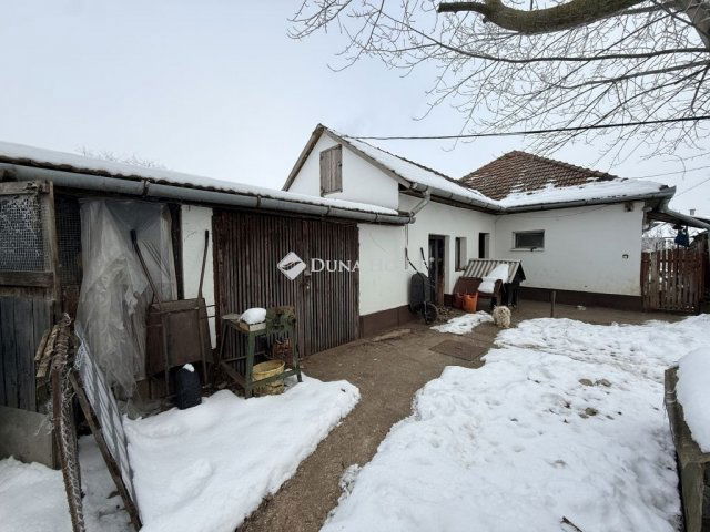 Eladó családi ház, Kecskeméten 52.9 M Ft, 2 szobás