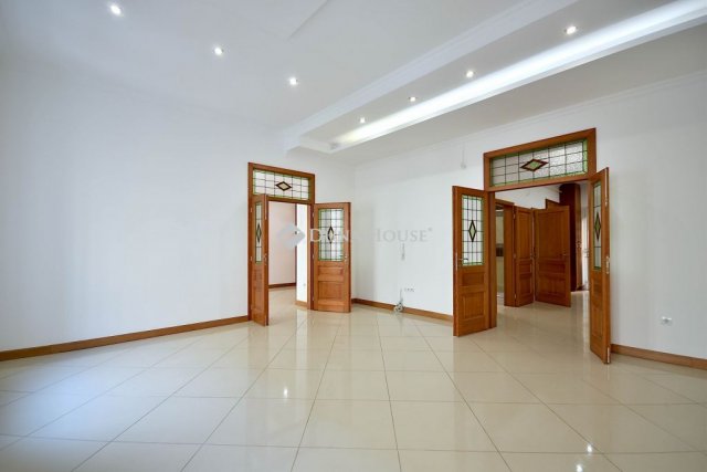 Eladó téglalakás, Budapesten, IX. kerületben, Lónyay utcában