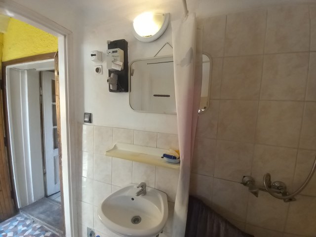 Eladó családi ház, Pécsett, Álmos utcában 18.99 M Ft, 1 szobás