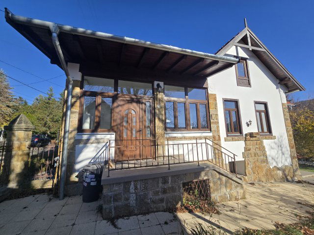 Kiadó családi ház, albérlet, Budakeszin 550 E Ft / hó, 3 szobás