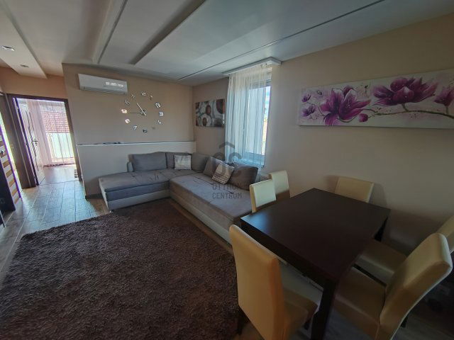 Kiadó téglalakás, albérlet, Cegléden 280 E Ft / hó, 4 szobás