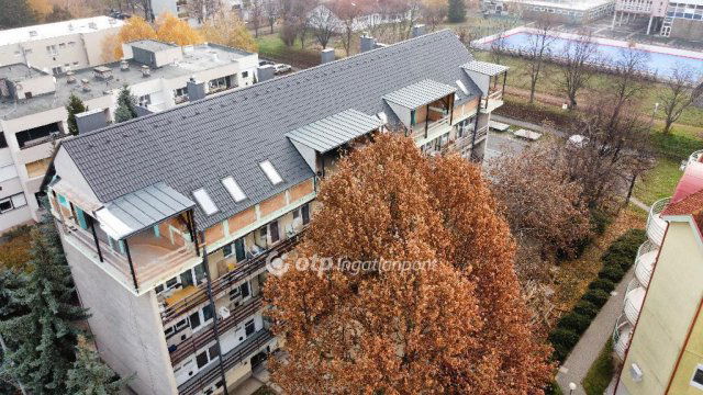 Eladó téglalakás, Siófokon 125 M Ft, 10+4 szobás