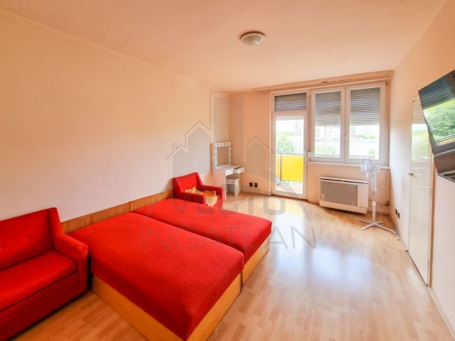 Eladó téglalakás, Szombathelyen 29.9 M Ft, 1 szobás