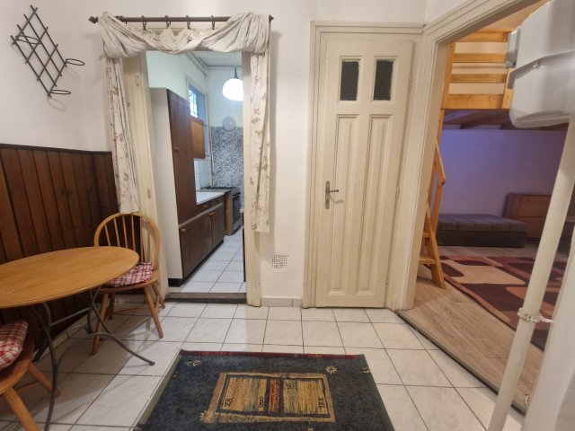 Kiadó téglalakás, albérlet, Budapesten, III. kerületben