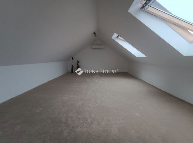 Eladó családi ház, Cserkúton 59.9 M Ft, 2 szobás