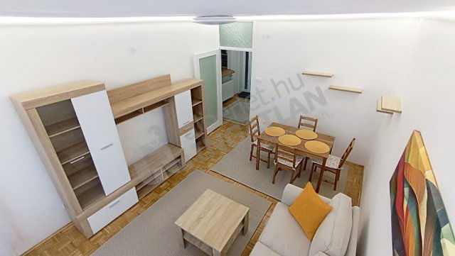 Kiadó téglalakás, albérlet, I. kerületben, Hunyadi János úton